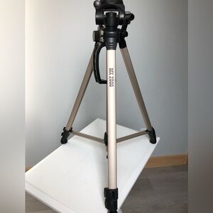 MX 2000 Adjustable Tripod to 62”
